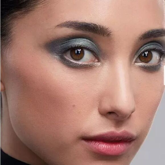 Bobbi Brown Luxe Eyeshadow Foil - Picture 10 of 11